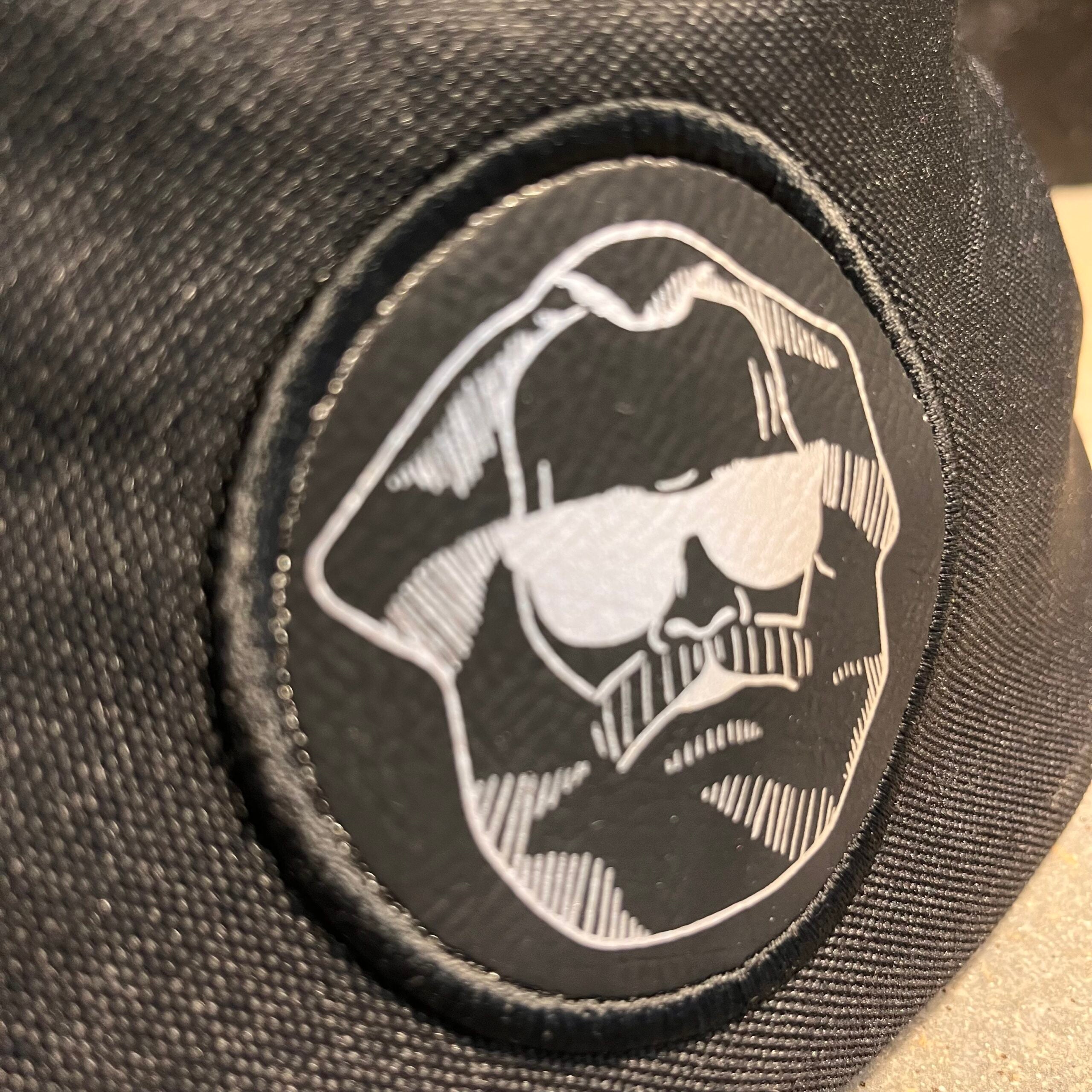 karlskopf-bauchtasche-schwarz-patch